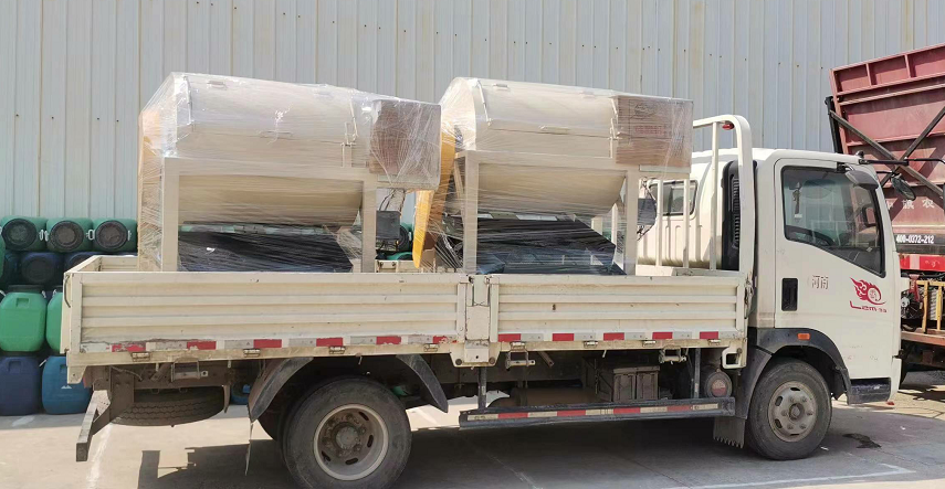 兩臺拆解機發(fā)貨現(xiàn)場